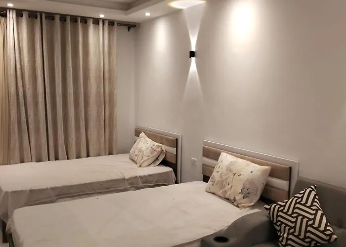 Apart Otel Luxury Studio, Pool, Private & Close To Airport 3*