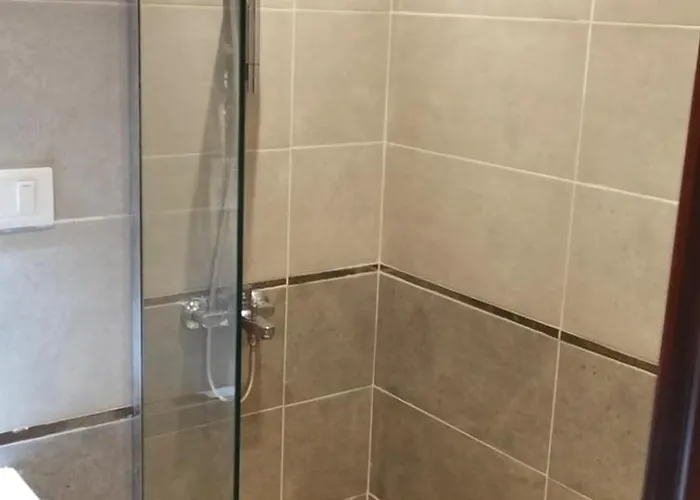 Luxury Studio, Pool, Private & Close To Airport 3*