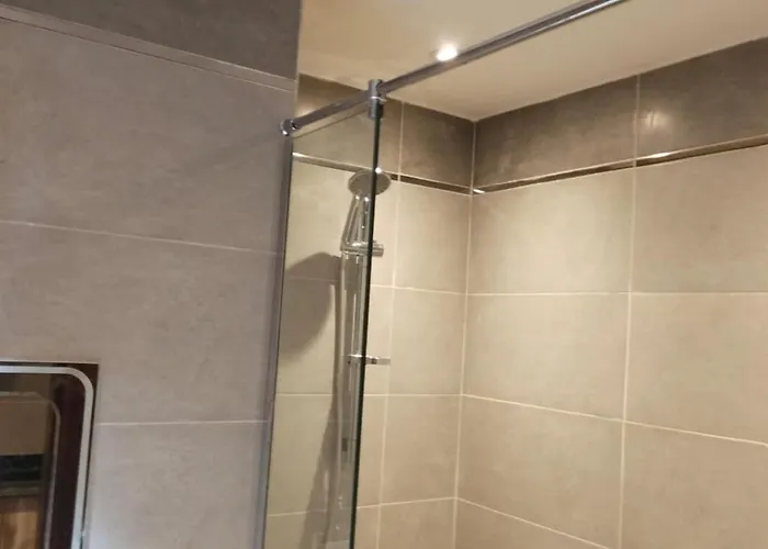 Apart Otel Luxury Studio, Pool, Private & Close To Airport 3*