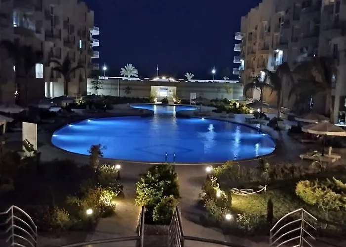 Luxury Studio, Pool, Private & Close To Airport 3* Hurgada