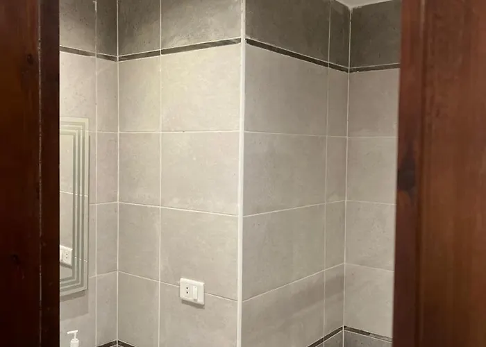 Luxury Studio, Pool, Private & Close To Airport Apart Otel 3*