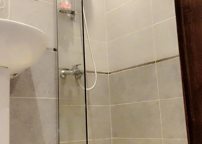 Luxury Studio, Pool, Private & Close To Airport 3*